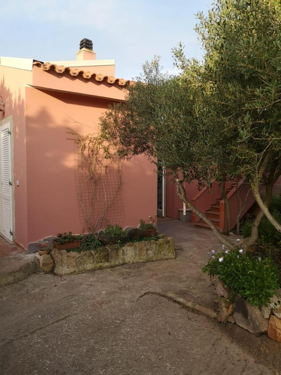 B&B Domus Oriens - Monolocale Indipendente In Villa Portoscuso Exterior foto